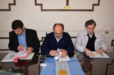 Se firm� el convenio para la reconversi�n del alumbrado p�blico de Saladillo