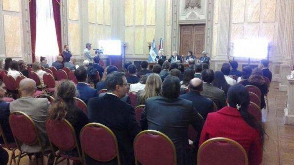 El Ministerio de la Acusaci�n pidi� a Lifschitz duplicar las fiscal�as