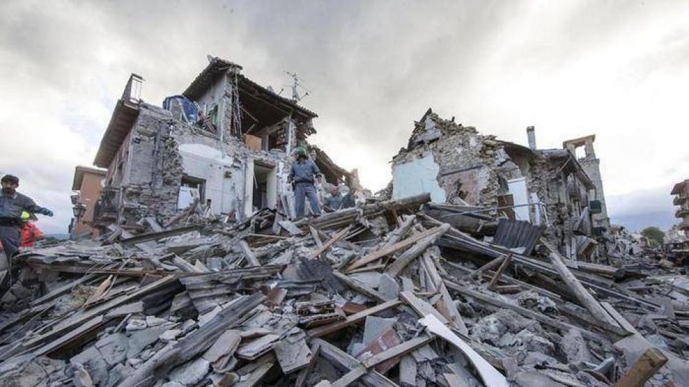 Terremoto: El Papa posterga la audiencia, rezamos juntos por las vctimas