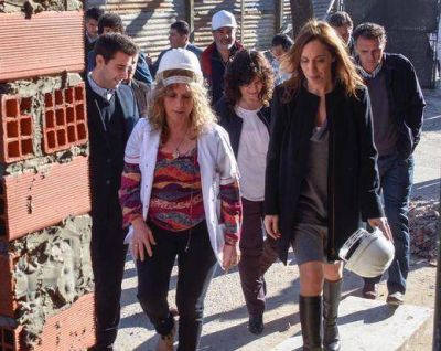 Vidal visit� el Hospital Eva Per�n