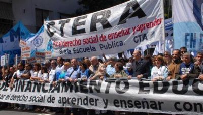 Alt�simo acatamiento al paro nacional docente en Mor�n