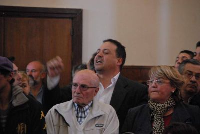 A cambio de no ir a juicio Pampillon deber� estudiar Derecho, pagar los da�os y no participar del Fonapa