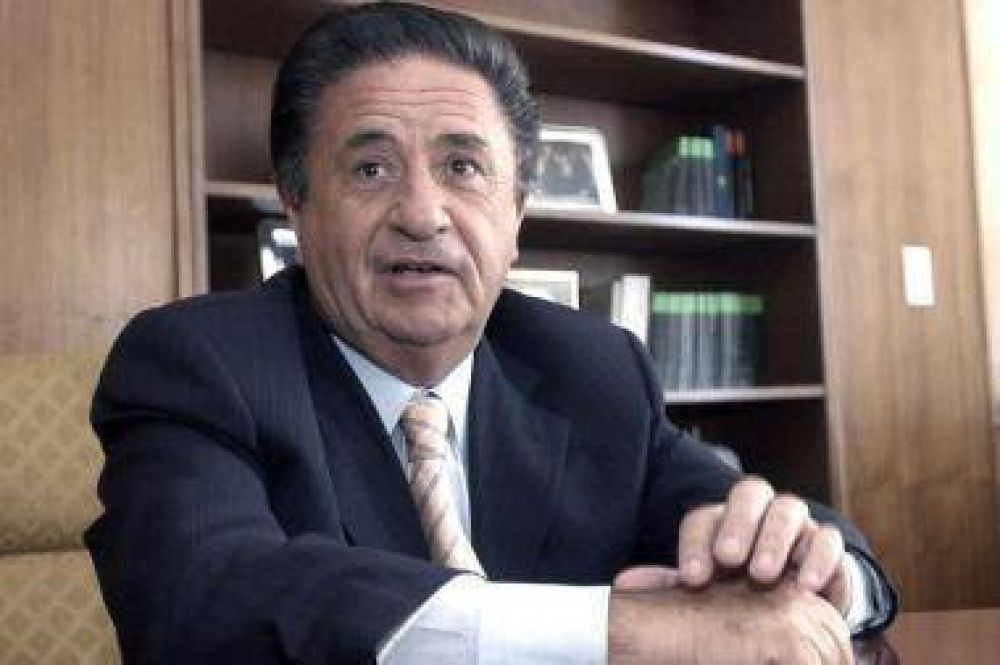 Duhalde busca reorganizar el PJ para un peronismo que ayude a gobernar a Macri