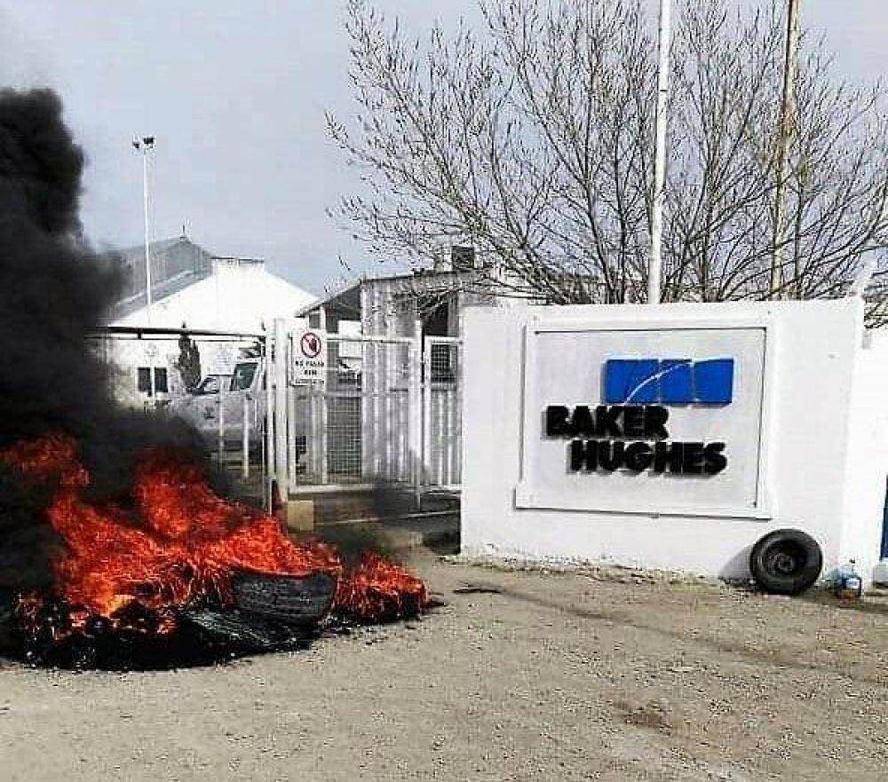 El d�a m�s temido: Empezaron a despedir masivamente en una petrolera