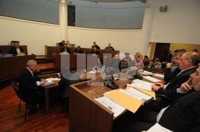 El concejo aprob� reducir los d�as y horarios del carril exclusivo de calle Rivadavia