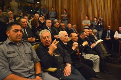 Condenaron a prisi�n perpetua a Luciano Benjam�n Men�ndez y al ex mayor Barreiro en la causa La Perla