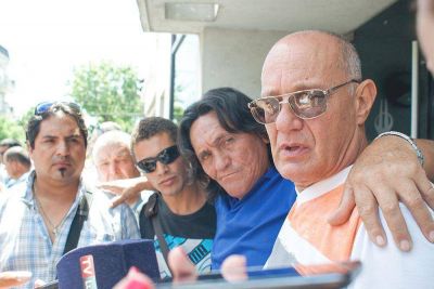 Gremios piden una suma extraordinaria de 3.000 pesos