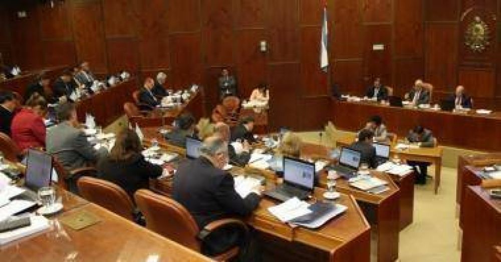 Implementar�n tr�mites electr�nicos en todas las dependencias del Estado Provincial