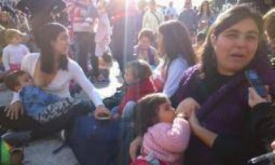 Convocan a un �tetazo� en pleno centro de la Capital