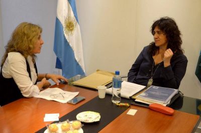Alejandra Lord�n: �Est� claro que la ministra Ortiz antepone los derechos de las pacientes�