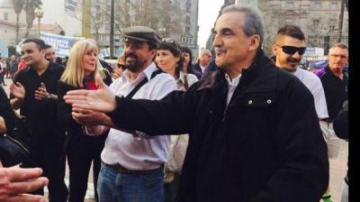 Los seguidores de Moreno, lejos de La C�mpora y cerca de su jefe