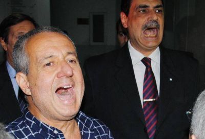 El Juez L�pez grit� que no renuncia ante una multitud que le dio contundente respaldo