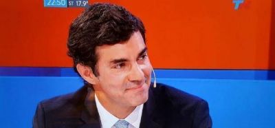 Palos a CFK, disculpas para Macri