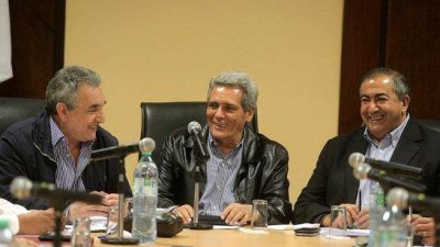 CGT reunificada: chicanas, milanesas con Macri y una pata para el 