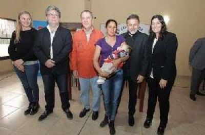 Schiaretti prometi� obras en Estancia Vieja y Casa Grande
