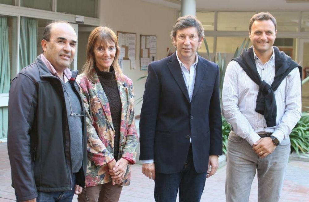 Ivoskus visit� el Hospital Central de San Isidro y se reuni� con Gustavo Posse