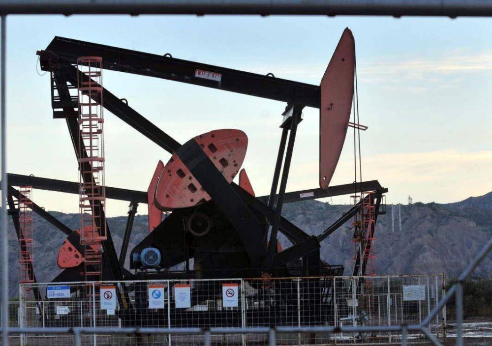 Acuerdo para evitar los despidos en petroleras de Mendoza