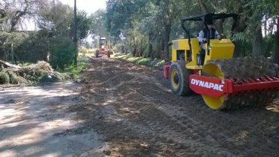 Se inici� el trabajo de reparaci�n de las calles de tierra en el Juan XXIII