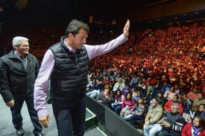 Massa pide bajar la confrontaci�n y evitar la protesta contra el gobierno