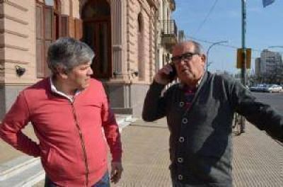 El diputado Britos realiz� gestiones por cloacas y la seguridad en el f�tbol