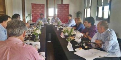 Con Massa para el recibimiento, Intendentes del Frente Renovador mantuvieron un encuentro con el ministro Cenz�n