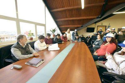 La UTHGRA recibi� el decreto de cesi�n del predio donde construir�n un polideportivo