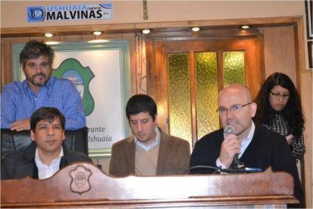 Pas� por Debate Ciudadano pedido de empr�stito para compra de colectivos