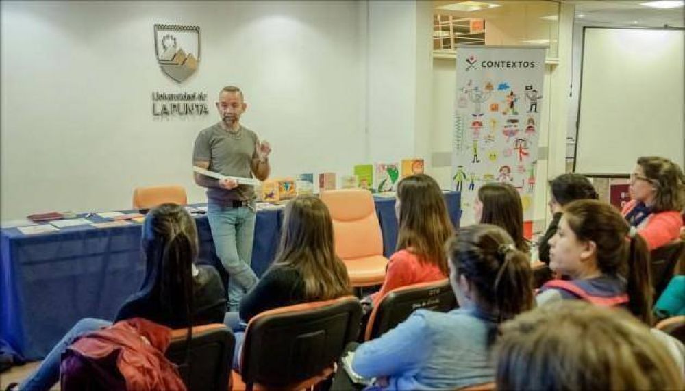 Docentes puntanos contin�an capacit�ndose para llevar m�s lectura a las aulas