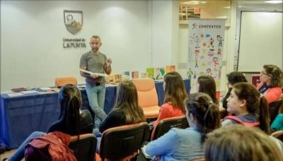 Docentes puntanos contin�an capacit�ndose para llevar m�s lectura a las aulas