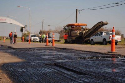 Repavimentaci�n del acceso: lleg� el regalito por el aniversario de la ciudad