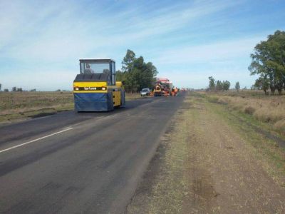 Vialidad trabajos de rehabilitaci�n de calzada en la 191