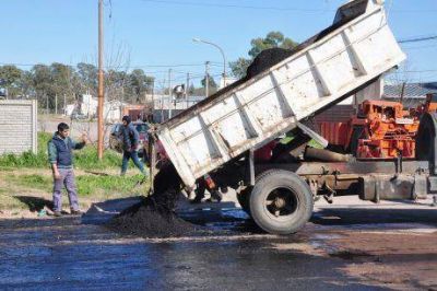 Se iniciaron las tareas para completar el 100 % del pavimento en el Barrio Aramendi de Trenque Lauquen