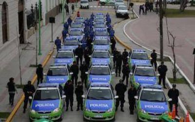 Secco compr� 10 patrulleros con fondos propios