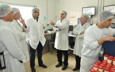 Bavio: El Ministerio de agroindustria apoya a empresa l�ctea bonaerense