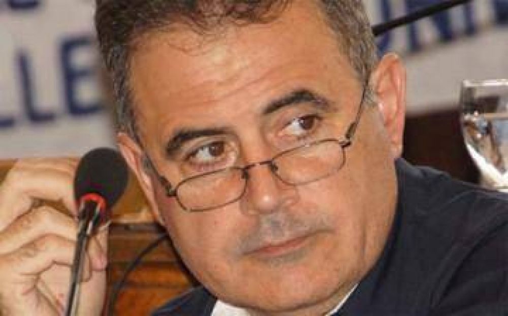 Sergio Oyhambur� �La oposici�n no entiende nada de salud�