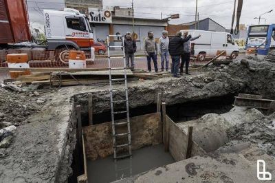 N�stor Grindetti recorri� la obra del aliviador pluvial en Alsina