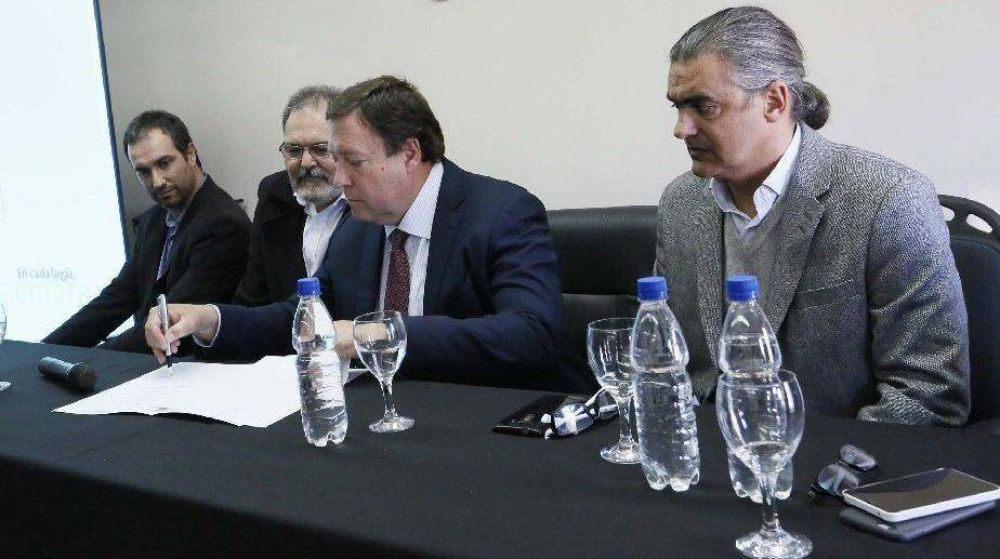 Choele Choel: firman el primer Plan Director de Desag�es Cloacales, como Vuelco Cero