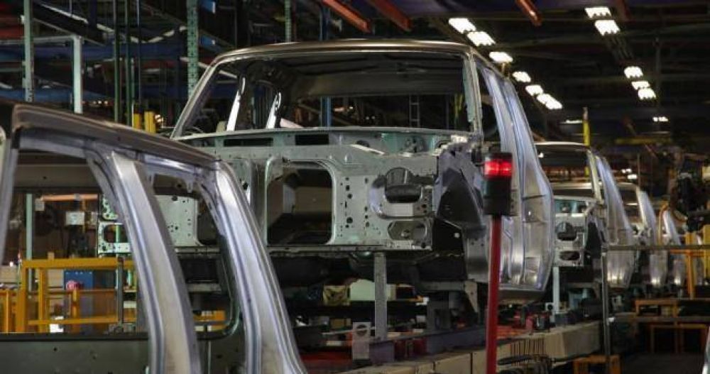 Previsible: 3 de cada 4 despidos y suspensiones se produjeron en la industria