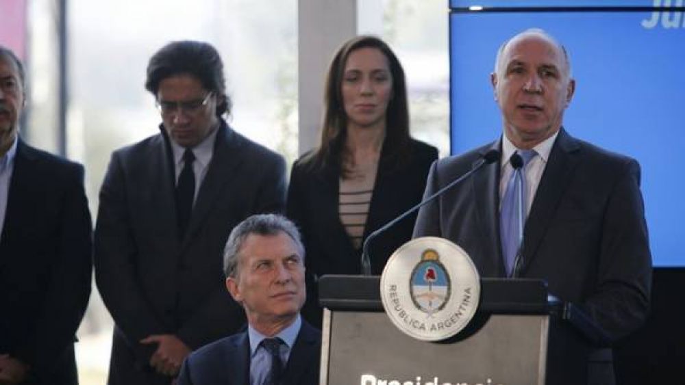 Tras la tensi�n por tarifas, Macri y Lorenzetti intercambiaron gui�os