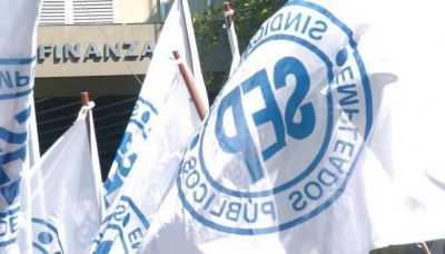 Dar�an de baja a unos 400 contratados