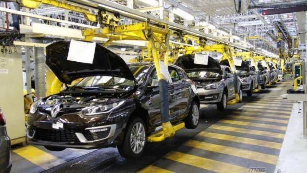 Renault suspender� empleados en C�rdoba
