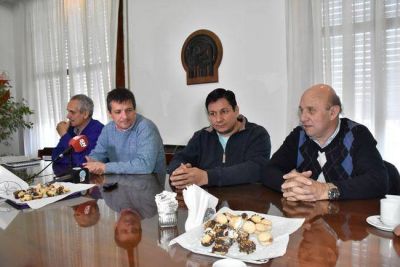 Altolaguirre invita a Verna a recorrer la ciudad y pide auxilio financiero