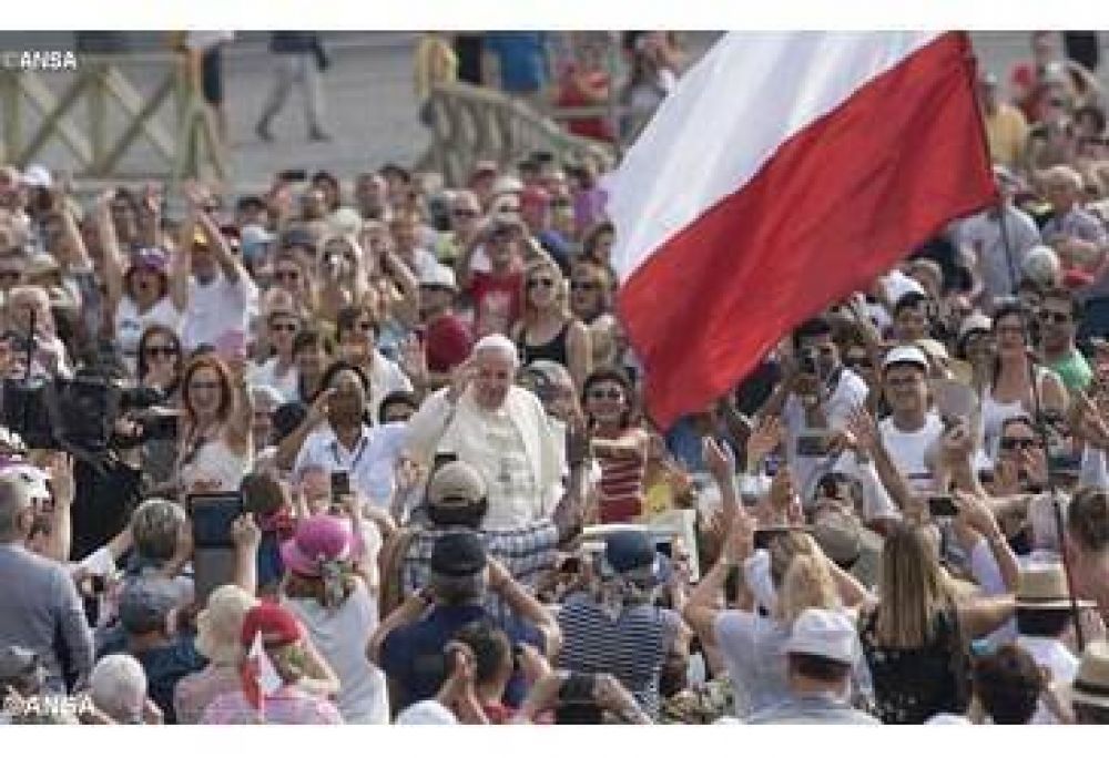 Catequesis del Papa: La misericordia ofrece dignidad