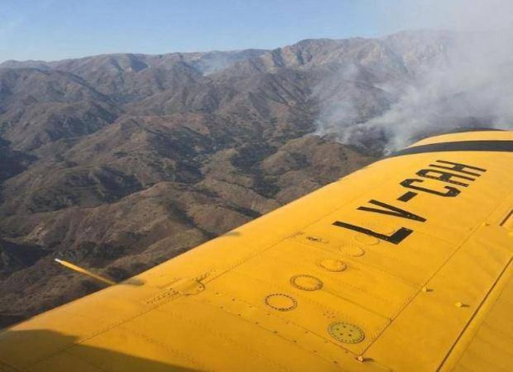 Incendios: sigue la lucha en la zona alta de las sierras