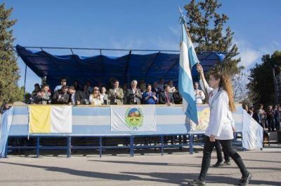 El gobernador presidi� la promesa de lealtad a la Bandera de San Luis en Buena Esperanza