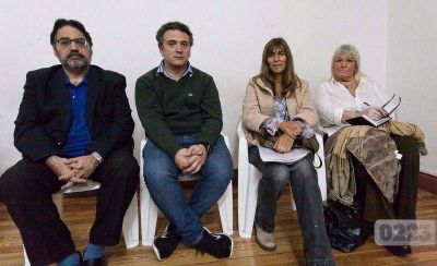 Y encima problemas ajenos, los (ex) superamigos y otra vez sopa