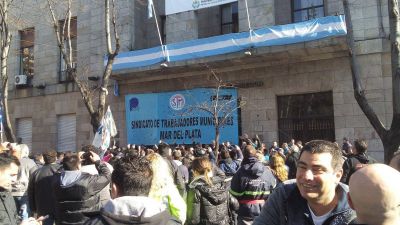 �Vuelve el conflicto? Los municipales advirtieron que habr� paro si no cobran el martes