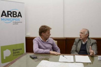 �Se pasa o no? Passaglia y otra foto con Cambiemos, ahora con Fossati