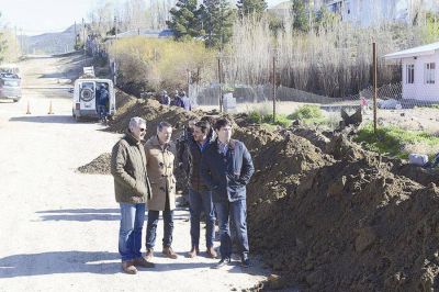 Avanza la obra de red de gas en el barrio Malvinas Argentinas