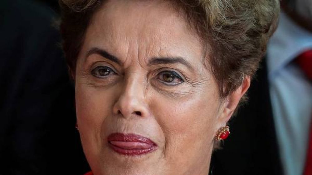 Dilma Rousseff dice que se ha consumado un 